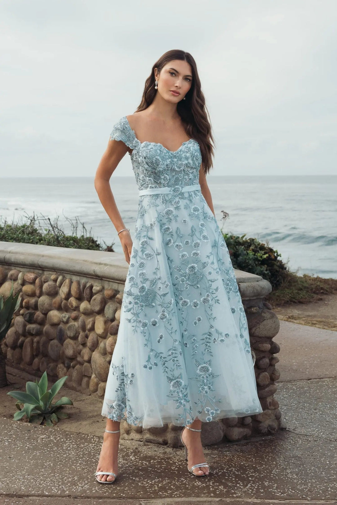 Blue Floral Embroidered Sweetheart Neckline Midi Dress - FOSTANI.com