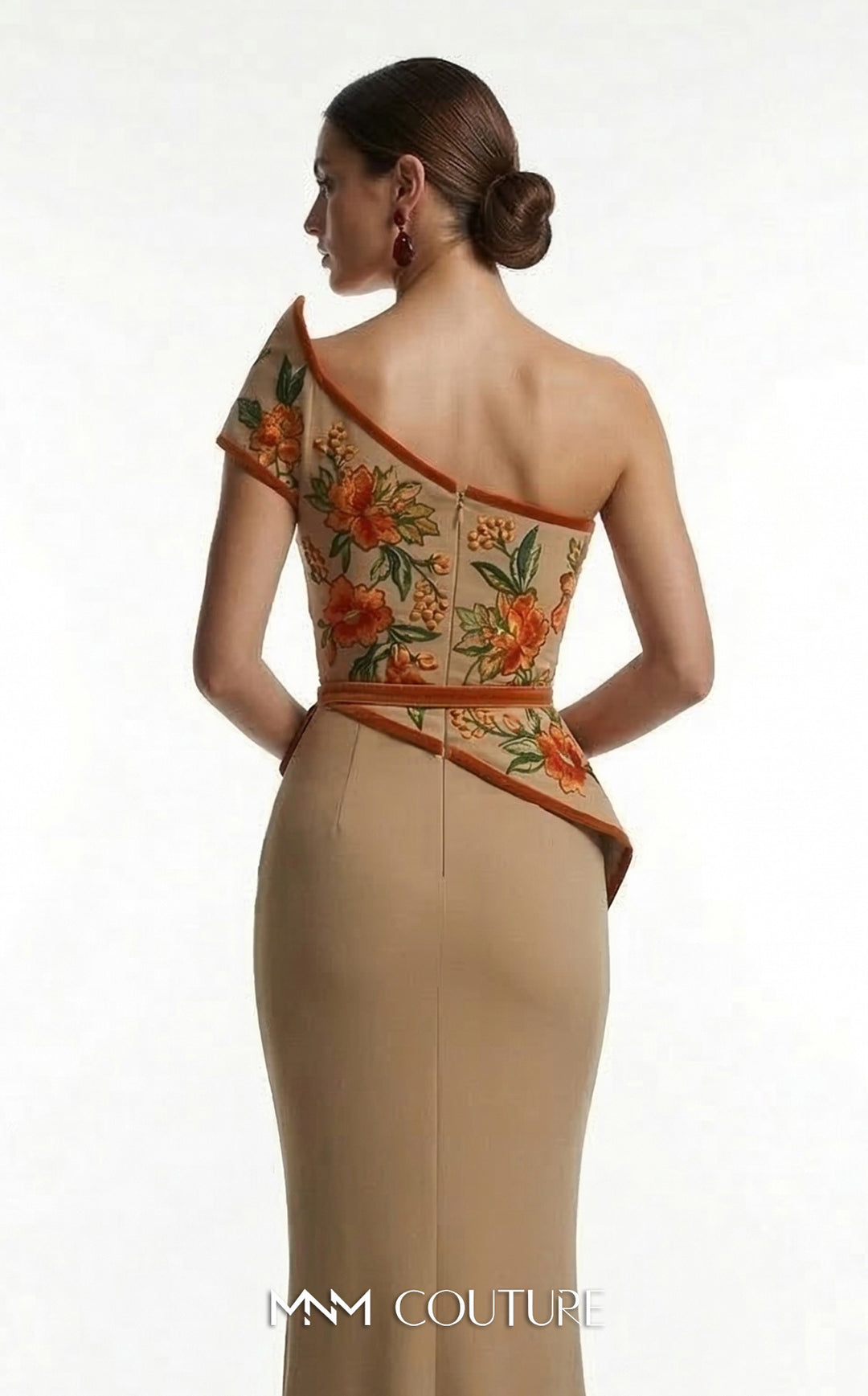 Fouad Sarkis F03023 gown, skirt and train detail